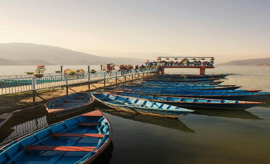 car hire Gorakhpur to Pokhara & local taxi in Gorakhpur